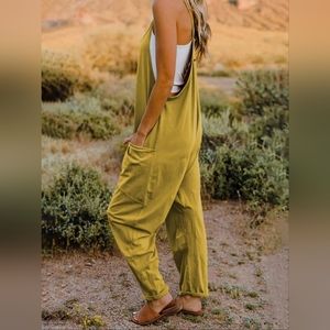 Oversized Hippie V-Neck Sleeveless Wide Leg Pant Pocket Jumpsuit Bohemian Outfit